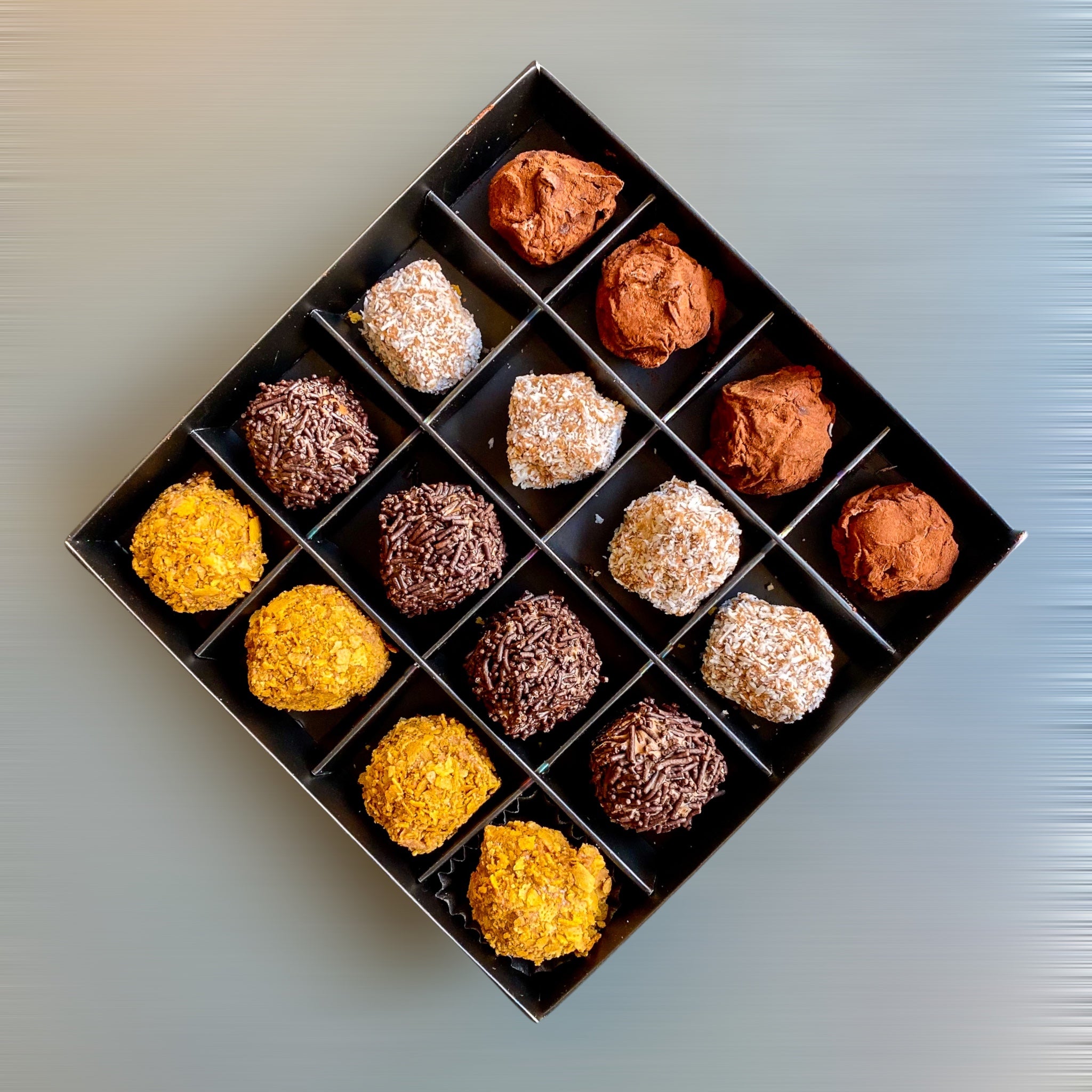 Τρουφακια 16 τεμ. Motley box